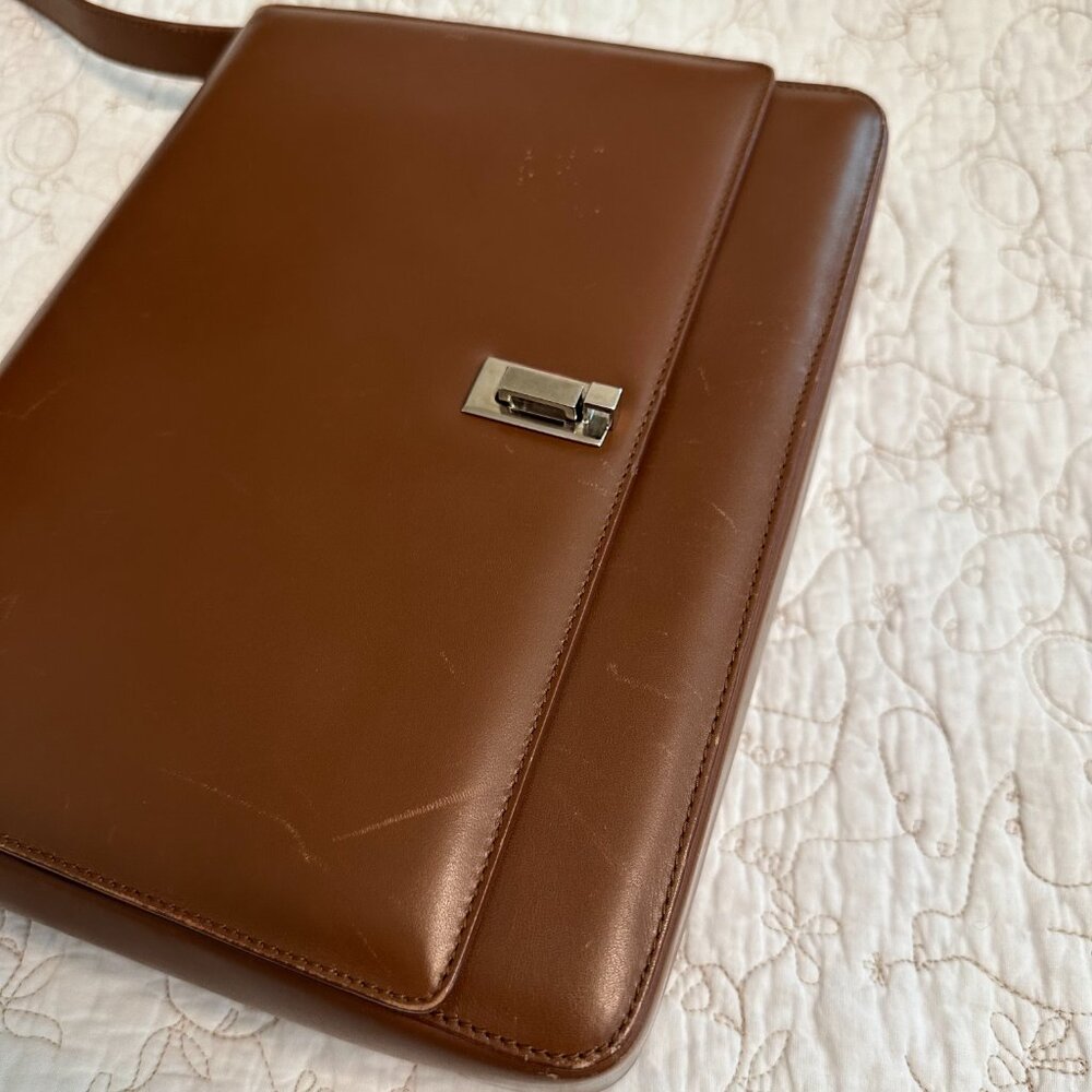 Authentic Vintage Gucci Square Flap Leather Shoulder Bag - Picture 7 of 15